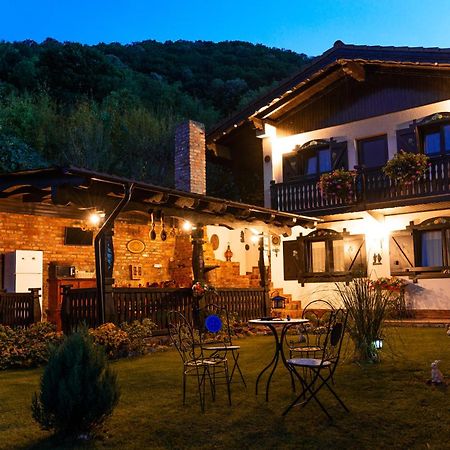Casa Soseco Hotell Orşova Exteriör bild