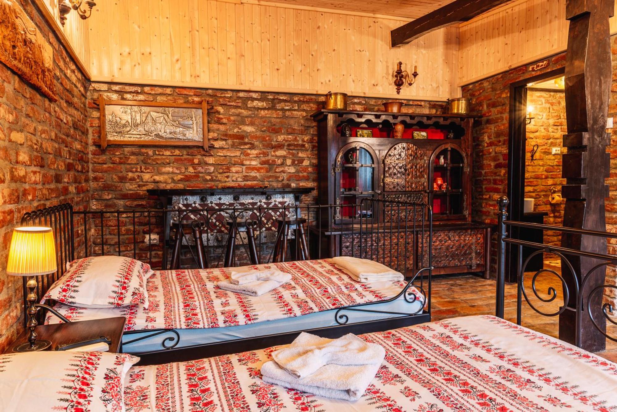 Casa Soseco Hotell Orşova Exteriör bild