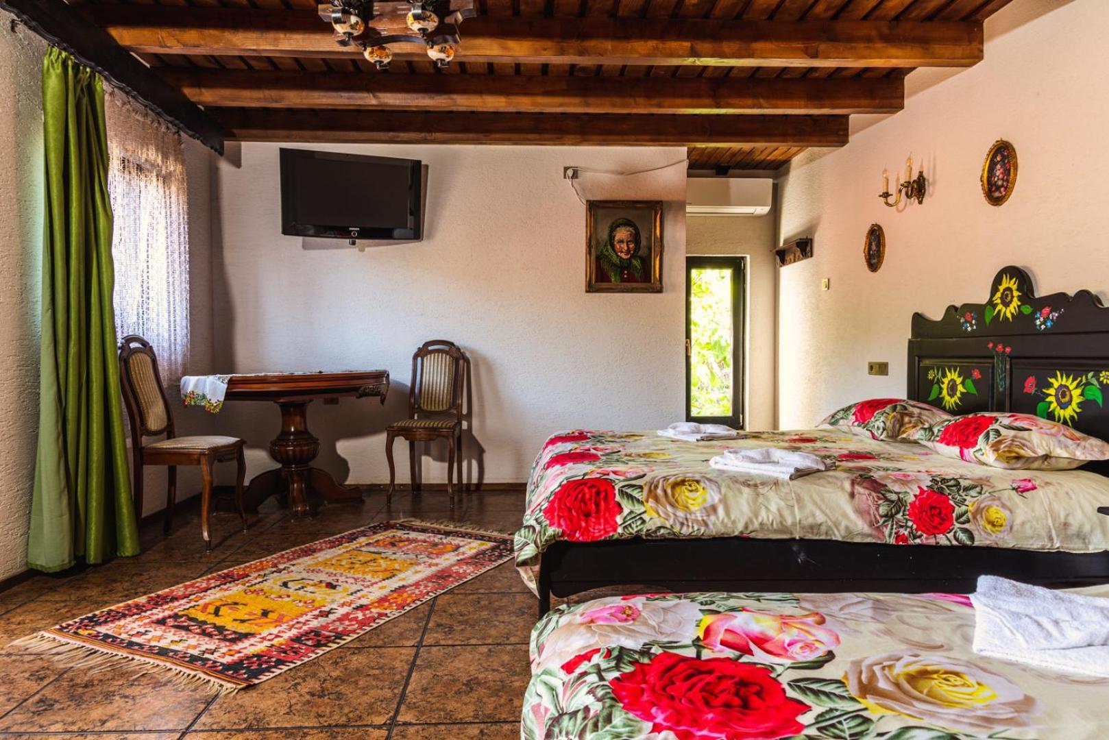 Casa Soseco Hotell Orşova Exteriör bild